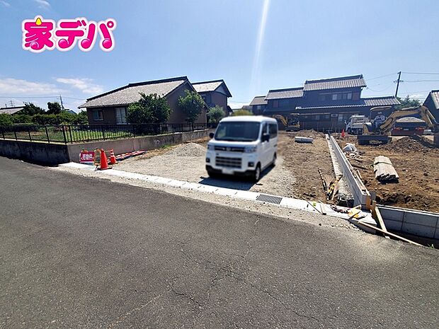 住宅ローンにご不安のあるお客様も、まずはお気軽にご相談ください。お客様に最適な資金計画と金融機関をご案内いたします。ご希望やご状況をお伺いしながら、無理のない返済計画をご提案いたします。 