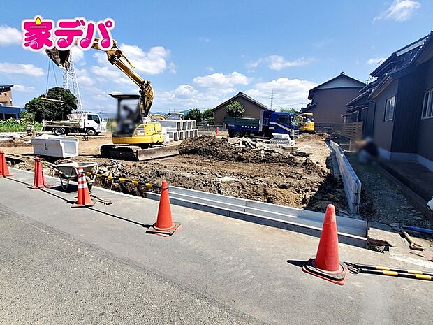 現地や周辺環境もあわせてご確認いただけます。現地ご案内いたします。お気軽にお問い合わせください。実際の陽当たりや前面道路、周辺の環境などもぜひ現地でご確認ください。スタッフが丁寧にご案内いたします。 