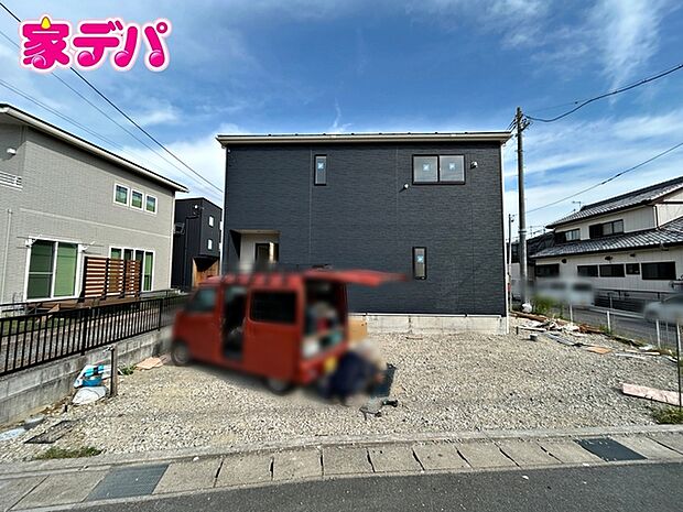 地域に密着した不動産会社として、お客様のニーズに合わせた住まい探しを、経験豊富なスタッフが丁寧にサポートします。住まいに関することはお気軽にご相談ください!資料のご請求も迅速に対応させていただきます。