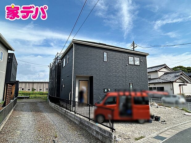 現地や周辺環境もあわせてご確認いただけます。現地ご案内いたします。お気軽にお問い合わせください。実際の陽当たりや前面道路、周辺の環境などもぜひ現地でご確認ください。スタッフが丁寧にご案内いたします。