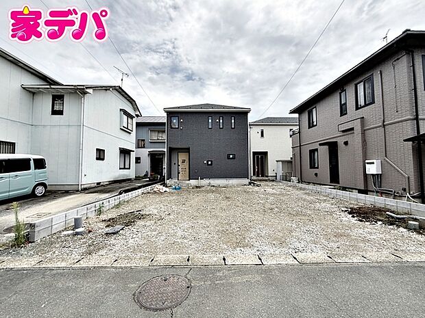 現地や周辺環境もあわせてご確認いただけます。現地ご案内いたします。お気軽にお問い合わせください。実際の陽当たりや前面道路、周辺の環境などもぜひ現地でご確認ください。スタッフが丁寧にご案内いたします。