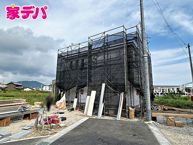 住宅ローンにご不安のあるお客様も、まずはお気軽にご相談ください。お客様に最適な資金計画と金融機関をご案内いたします。ご希望やご状況をお伺いしながら、無理のない返済計画をご提案いたします。