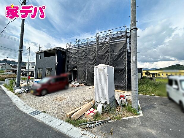 現地や周辺環境もあわせてご確認いただけます。現地ご案内いたします。お気軽にお問い合わせください。実際の陽当たりや前面道路、周辺の環境などもぜひ現地でご確認ください。スタッフが丁寧にご案内いたします。