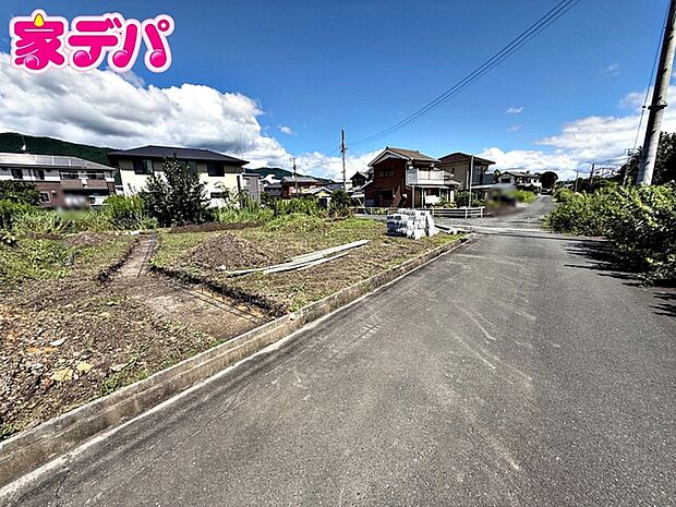 現地や周辺環境もあわせてご確認いただけます。現地ご案内いたします。お気軽にお問い合わせください。実際の陽当たりや前面道路、周辺の環境などもぜひ現地でご確認ください。スタッフが丁寧にご案内いたします。