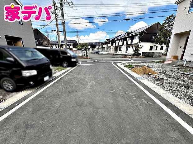 前面道路:北東側約6m幅