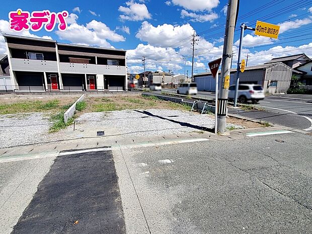 建築予定地です。ご見学希望のお客様につきましては同型同仕様の物件にご案内いたします。当日のご連絡でも対応いたします。お気軽に『家デパ』までお問い合わせ下さい！経験豊富なスタッフが対応いたします。