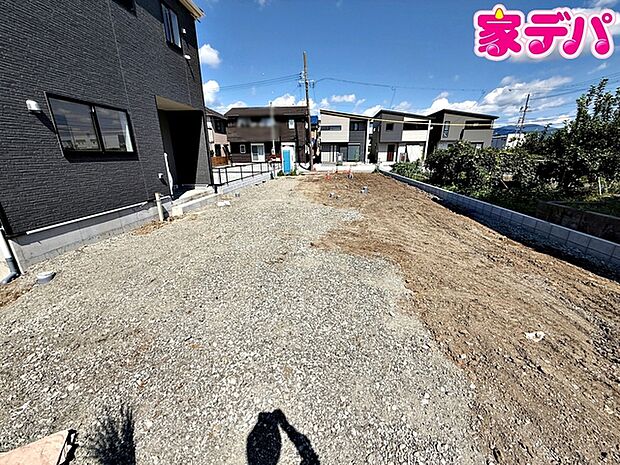 住宅ローンにご不安のあるお客様も、まずはお気軽にご相談ください。お客様に最適な資金計画と金融機関をご案内いたします。ご希望やご状況をお伺いしながら、無理のない返済計画をご提案いたします。