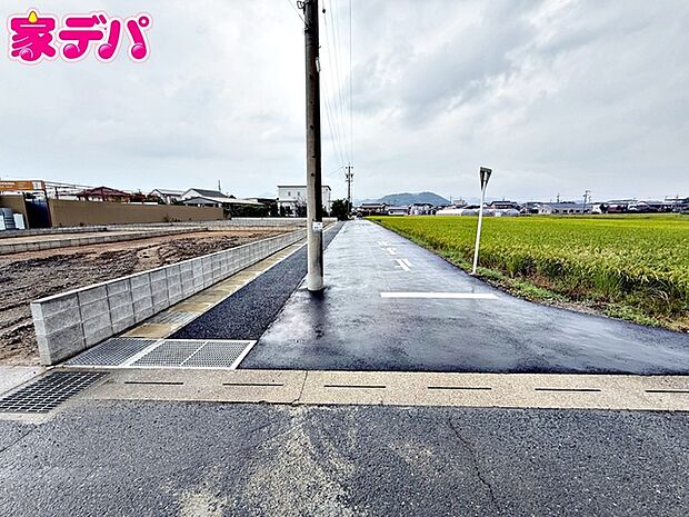 前面道路:東側約6m幅