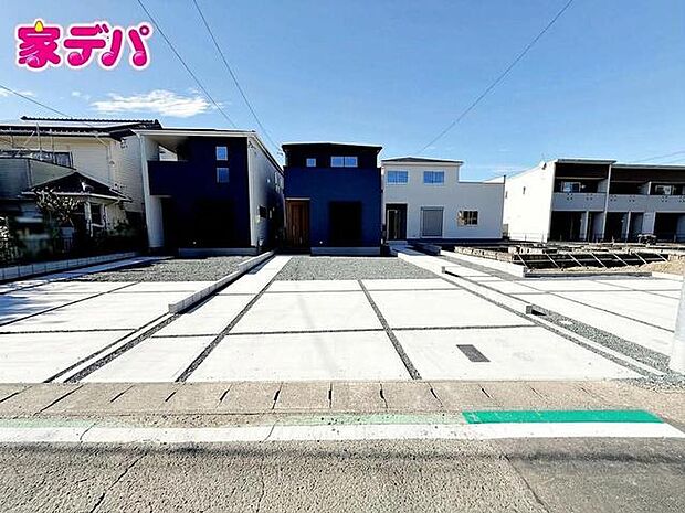 住宅ローンにご不安のあるお客様も、まずはお気軽にご相談ください。お客様に最適な資金計画と金融機関をご案内いたします。ご希望やご状況をお伺いしながら、無理のない返済計画をご提案いたします。