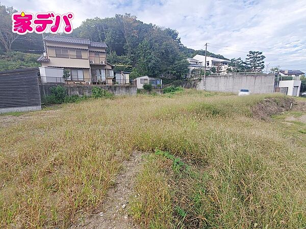 資料だけのご請求も歓迎いたします。まずは物件の詳細を知りたい方も、お気軽にお問い合わせください。気になる点を丁寧にご案内いたします。