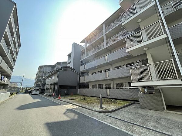 PHOENIX COURT 交野I ｜大阪府交野市天野が原町1丁目(賃貸マンション3LDK・6階・72.73㎡)の写真 その3