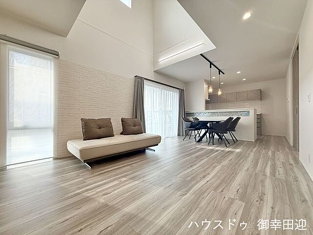 リビング/ダイニング 八代市井上町443付近