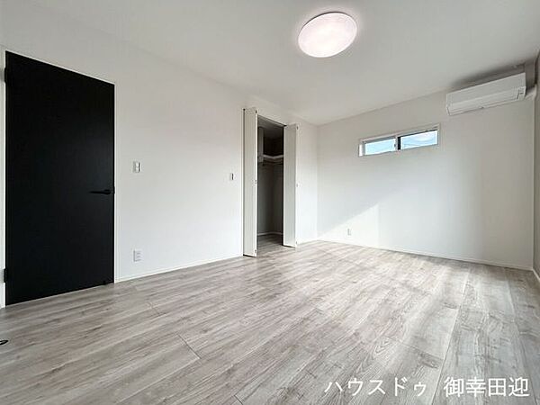 ■□■2階8.7帖洋室■□■心からリラックスできる静けさ、上質な眠りで、毎日をリセットします。明日への活力を養う空間です