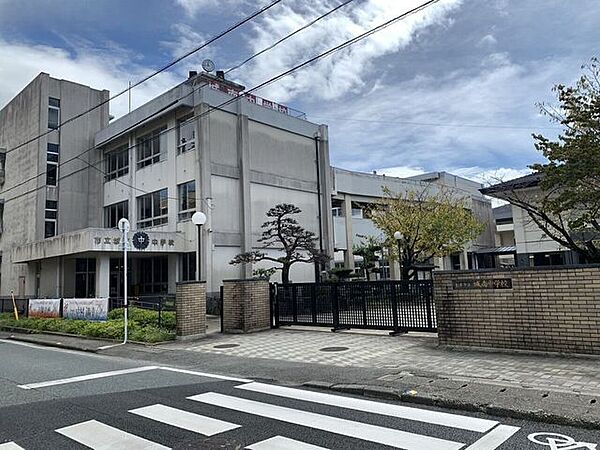 城南中学校 1700m