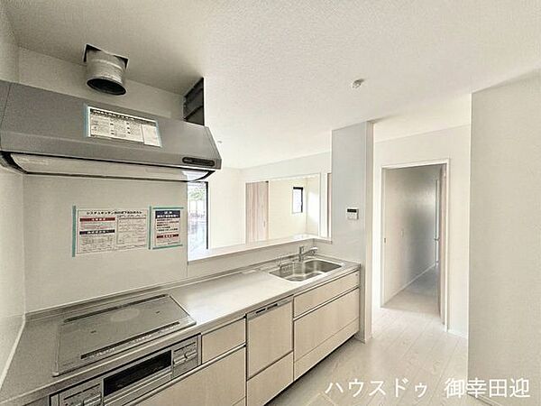 ■家族の「美味しい」が集まる舞台■高い機能性と美しいデザインを両立。料理する人も、待つ人も、笑顔になれる場所です。