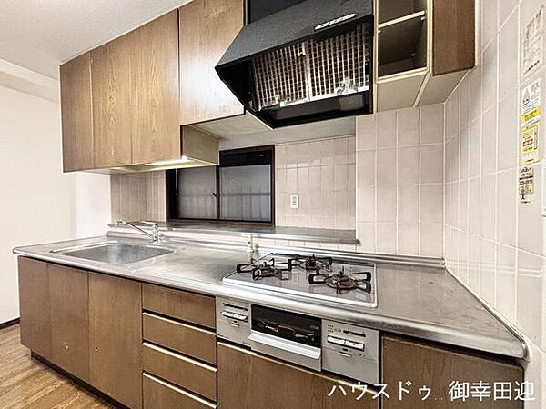 ■家族の「美味しい」が集まる舞台■高い機能性と美しいデザインを両立。料理する人も、待つ人も、笑顔になれる場所です。