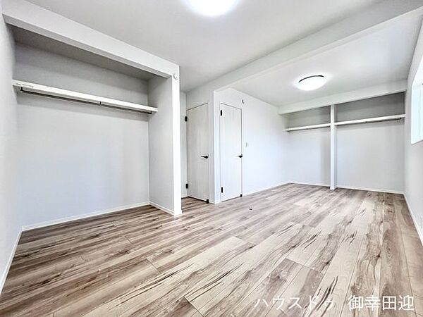 洋室を拡大表示