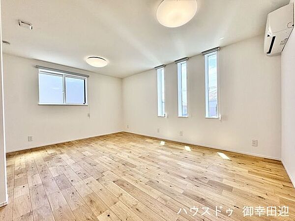 ■2階5.1帖＋5.1帖洋室■寝室、書斎、趣味の部屋。家族の成長やライフスタイルに合わせ、様々な使い方ができる快適な空間です。