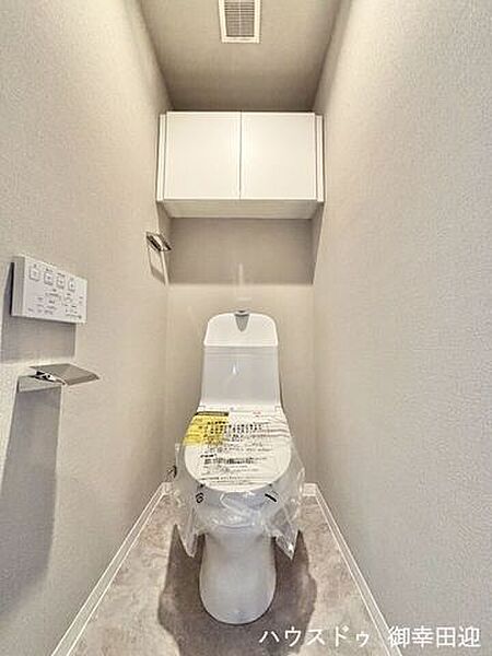 ■一人になれる安らぎの場所■清潔さと静けさを両立した空間。心落ち着くひとときを過ごせる、プライベートなレストルームです。