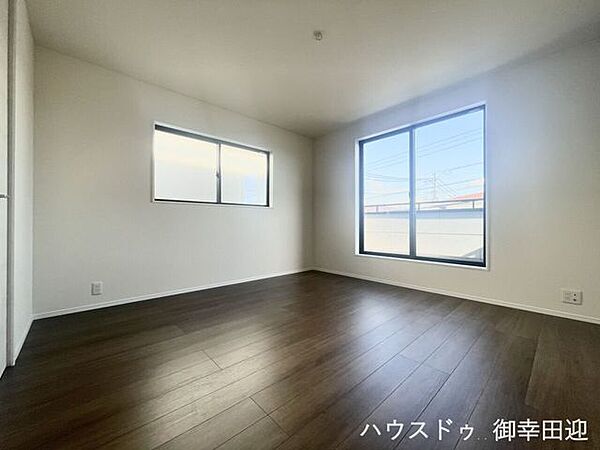 洋室を拡大表示