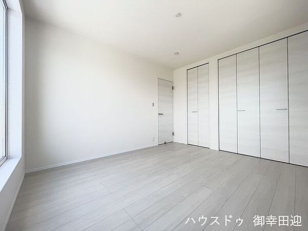洋室を拡大表示