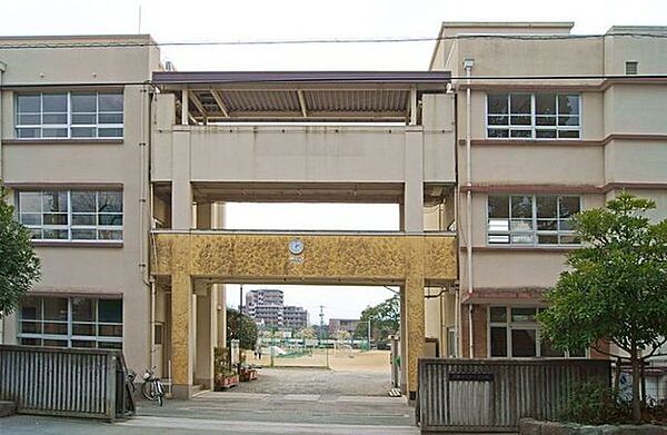 熊本市立 京陵中学校 470m