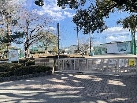 帯山西小学校 660m