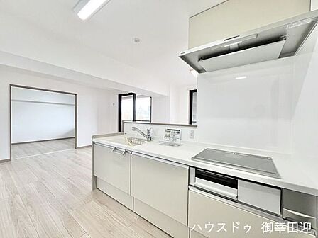 ■家族の「美味しい」が集まる舞台■高い機能性と美しいデザインを両立。料理する人も、待つ人も、笑顔になれる場所です。