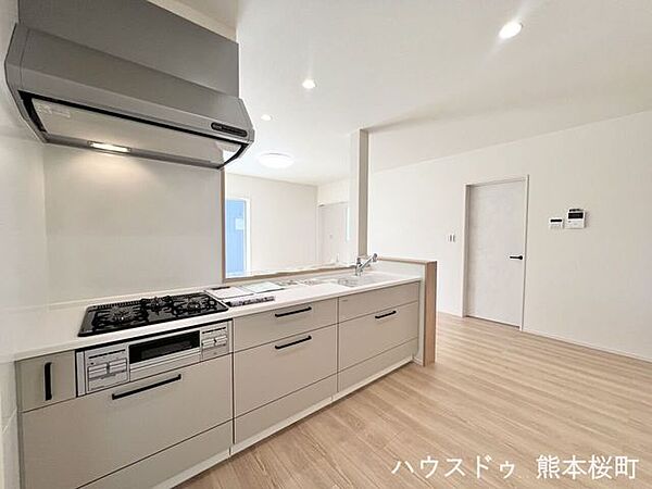 ■家族の「美味しい」が集まる舞台■高い機能性と美しいデザインを両立。料理する人も、待つ人も、笑顔になれる場所です。