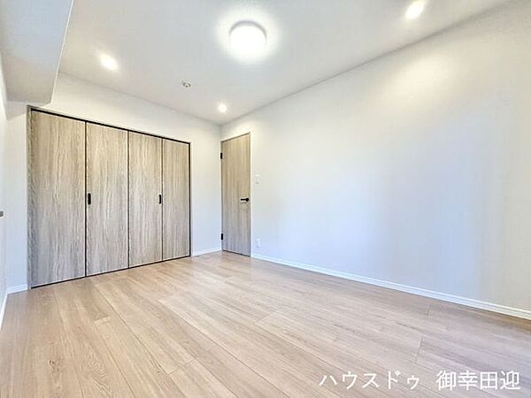 ■6.9帖洋室■心からリラックスできる静けさ、上質な眠りで、毎日をリセットします。明日への活力を養う空間です。