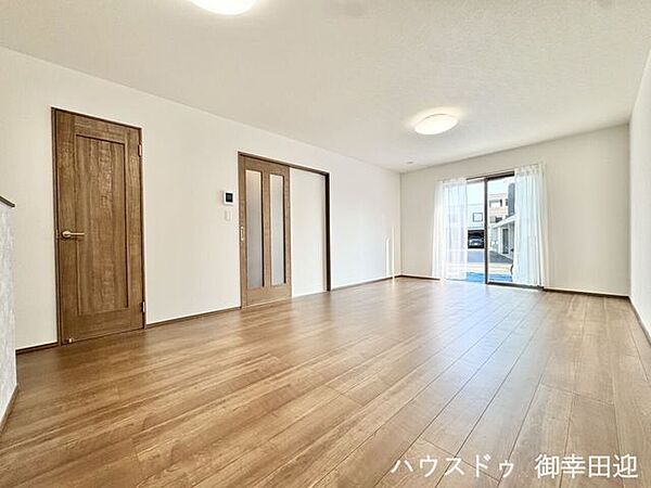 リビング/ダイニングを拡大表示