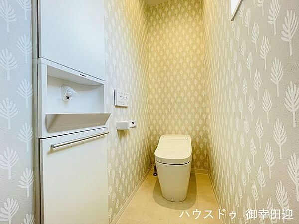 ■一人になれる安らぎの場所■清潔さと静けさを両立した空間。心落ち着くひとときを過ごせる、プライベートなレストルームです。