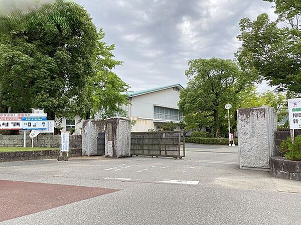 熊本県立宇土高等学校・宇土中学校 980m