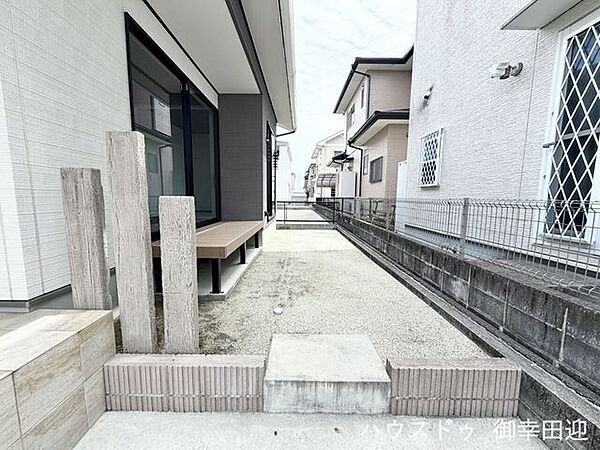 ■遊びと安らぎの多目的空間■子どもが安全に遊べ、ペットと触れ合い、大人も自然に癒やされる、暮らしを彩るスペースです。