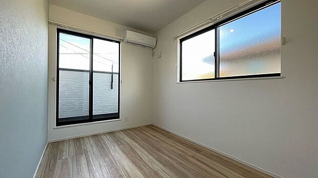 窓を多く取り入れているのでお部屋全体にお日様の光が差し込みますね!