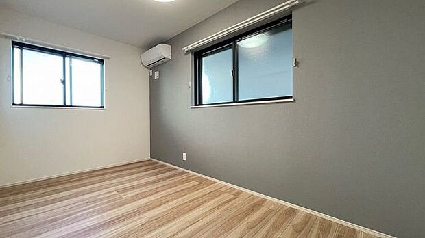 アクセントクロスがお洒落な居室です