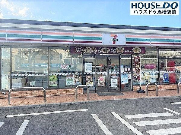 コンビニ 1杯ごとに挽きたてのコーヒーを提供する「セブンカフェ」や唐揚げなどの調理商品は、一度はお世話になったことがあるのではないでしょうか？「近くて便利」で助かりますよね♪ 300m