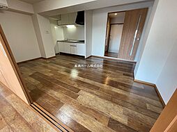 QUINTO五条烏丸 602 6階1LDKのリビング/ダイニング