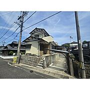 市民公園前駅より徒歩101分 1階 築49年の賃貸物件