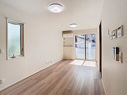 D-ROOM本荘EAST 201 2階1LDKのリビング/ダイニング