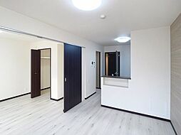 アステローペ〜ASTEROPE〜 205 2階1LDKのリビング/ダイニング