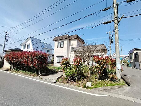 detached 青森県弘前市大字清原２丁目8-24
地図を見る