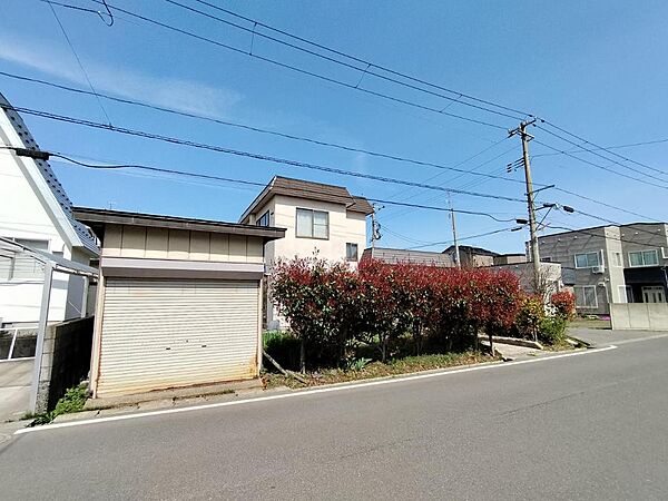 detached 青森県弘前市大字清原２丁目8-24
地図を見る