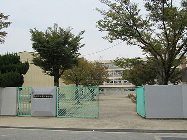 交野市立第二中学校（514m）