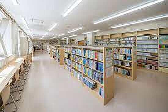 交野市立星田会館図書室（1061m）