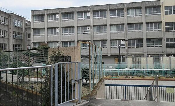堺市立中百舌鳥中学校（1707m）
