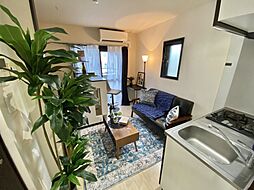 レトルシオン 0101 1階ワンルームのリビング/ダイニング