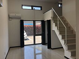 ｃｏｍｏｒｅｂｉ 0101 1階ワンルームのリビング/ダイニング