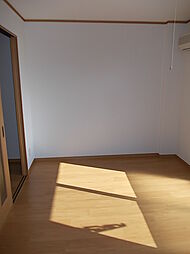 ユクスタードムスＫＴ 0202 2階1DKのリビング/ダイニング