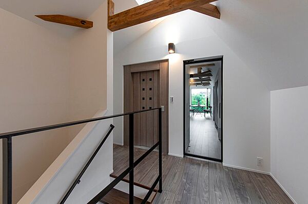【建物プラン例】建物金額:3，500万円建物面積：211.80m2、間取：4LDK＋S.I.C
